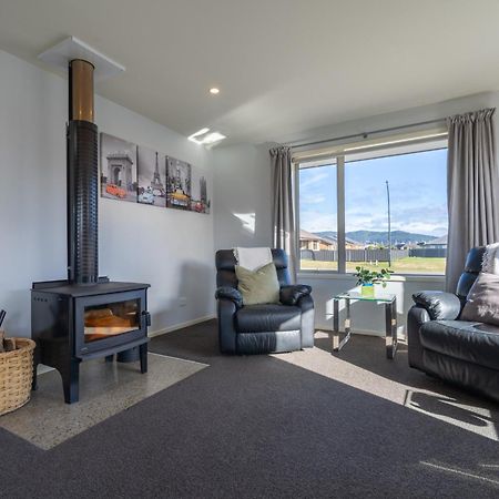 Cozy Haven - Te Anau Holiday Home Exterior photo
