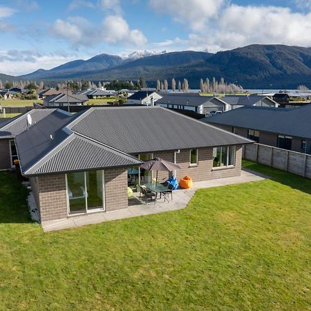 Cozy Haven - Te Anau Holiday Home Exterior photo