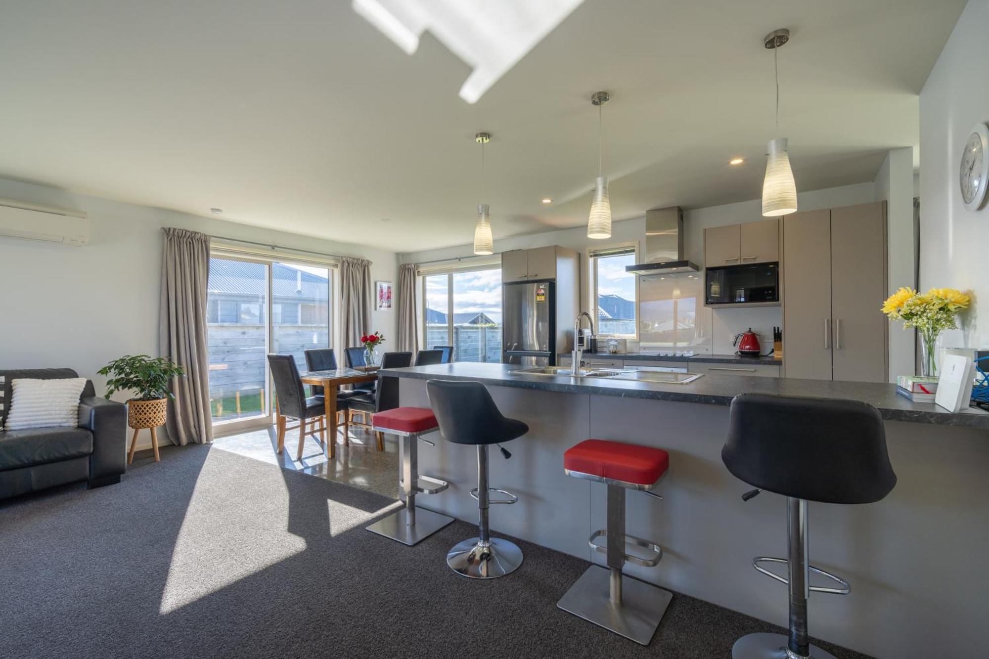Cozy Haven - Te Anau Holiday Home Exterior photo