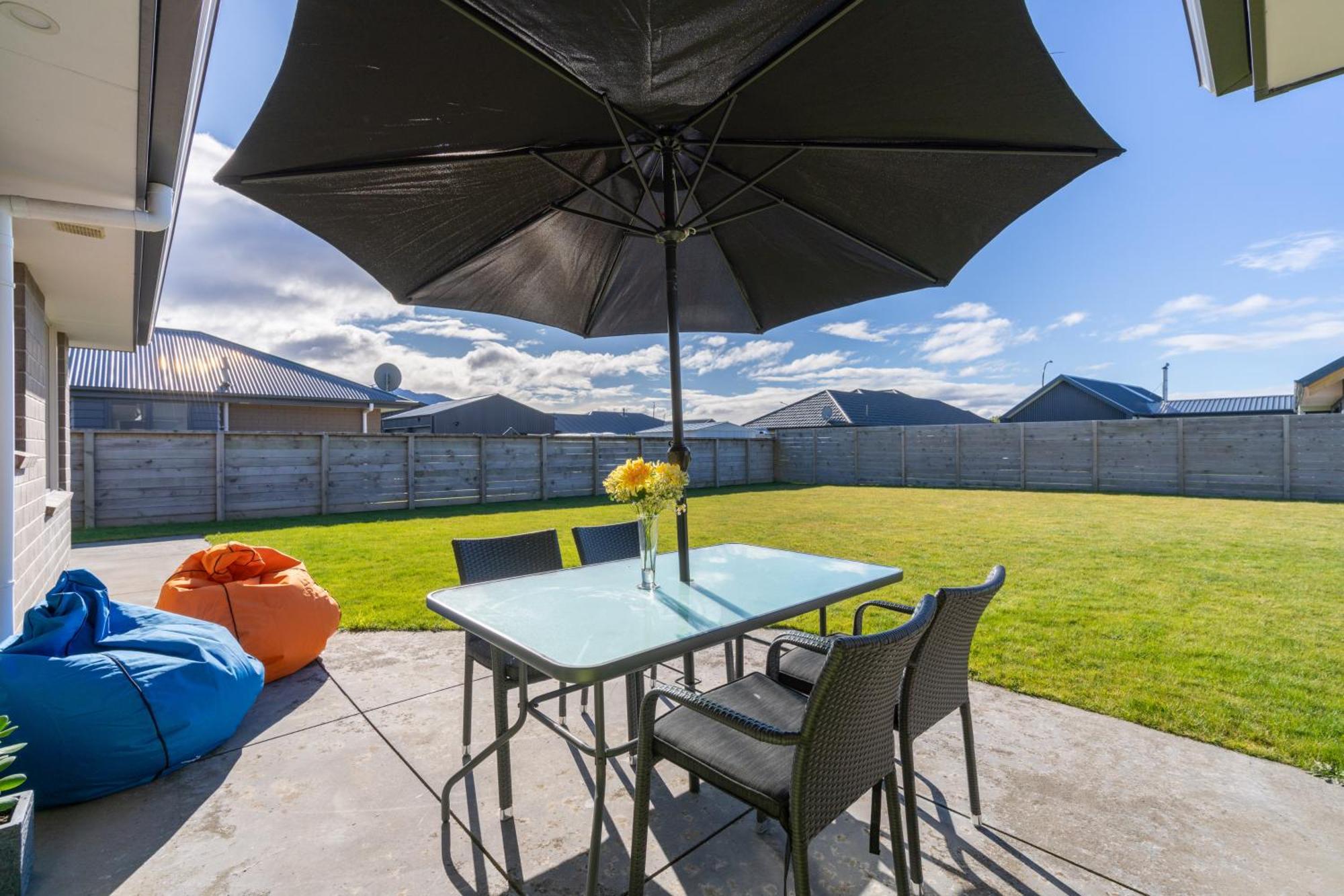 Cozy Haven - Te Anau Holiday Home Exterior photo